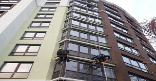 Установка крыши на балкон Кисловодск цена от 1040 руб. м/2.